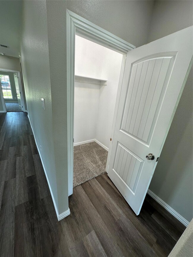 428 Sabine Ave, Cleburne, TX 76031 - photo 5