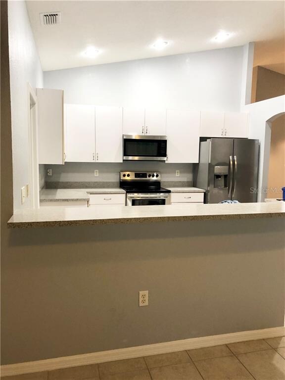 5230 Pond View Ct, Zephyrhills, FL 33541 - photo 5