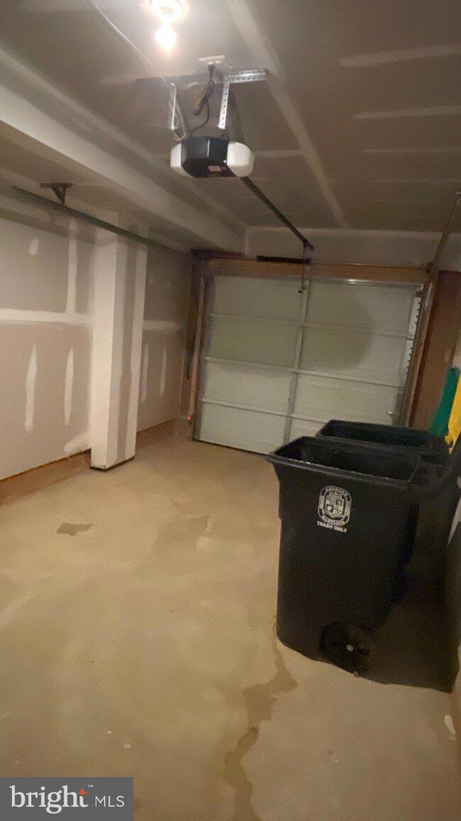 805 Maury Ave, Oxon Hill, MD 20745 - photo 3