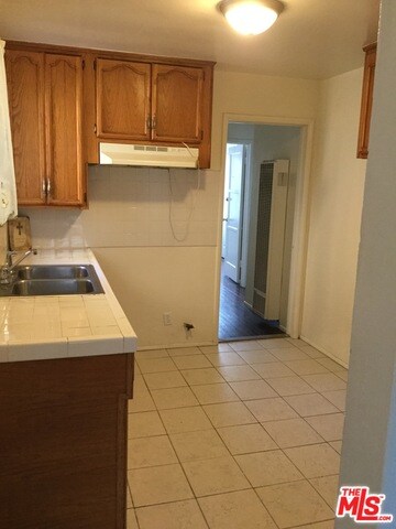 918 E 118th Dr, Los Angeles, CA 90059 - photo 5