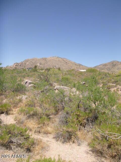 Nearby Apache Peak