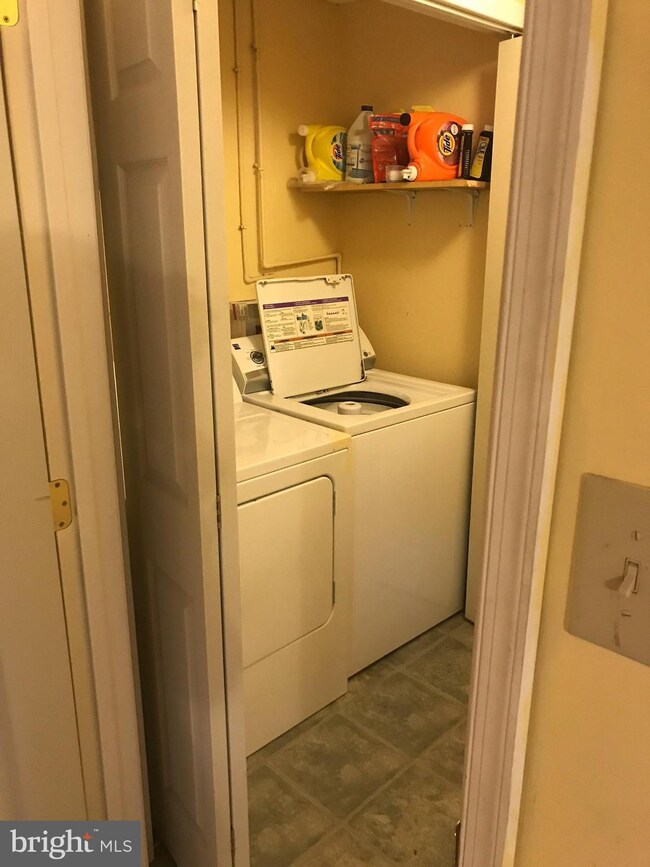 100 Cinnamon Trail unit B, Berkeley Springs, WV 25411 - photo 6