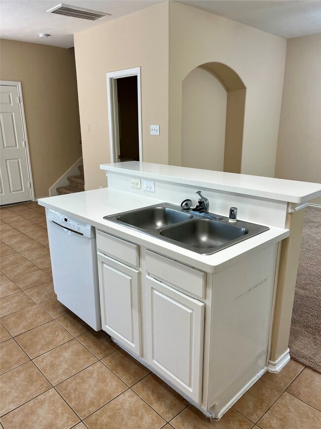 231 N Burberry Park Cir, Spring, TX 77382 - photo 5