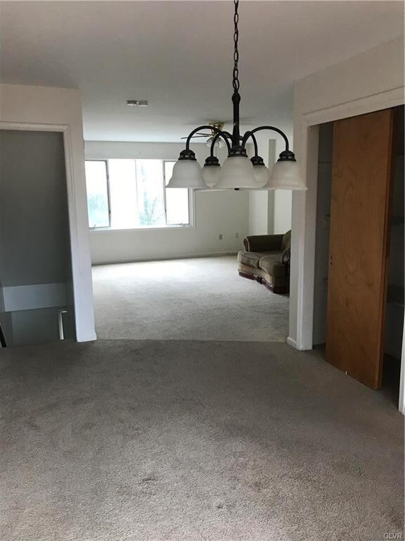 425 N Filbert St, Allentown, PA 18109 - photo 2