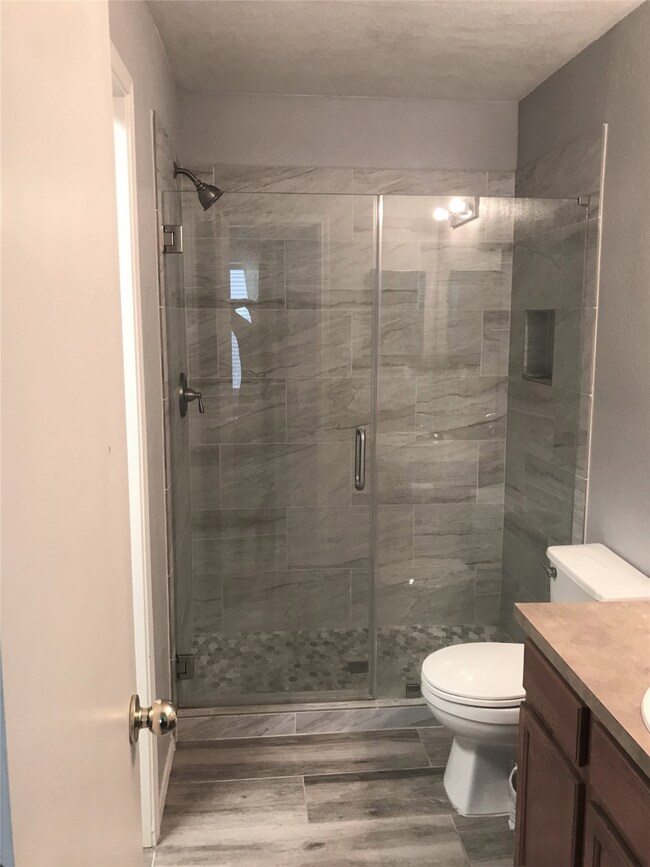 8510 Twillingate Ln, Houston, TX 77040 - photo 6