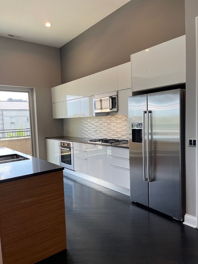 unlisted-address, Chicago, IL 60647 - photo 4