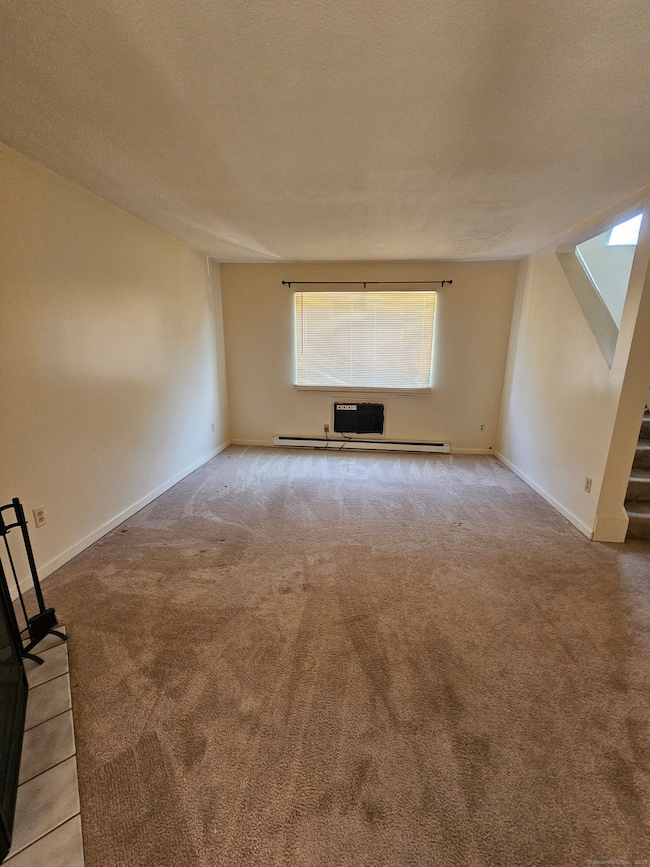 925 Oronoke Rd unit 17F, Waterbury, CT 06708 - photo 5