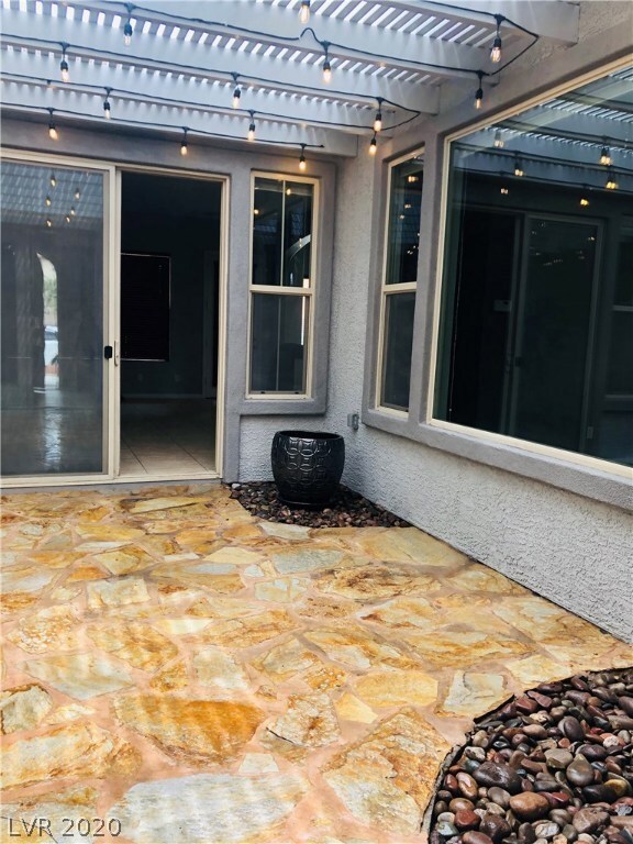 INTERIOR COURTYARD VERY ZEN