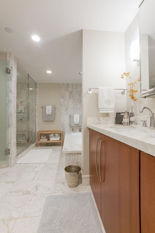 2 Battery Wharf unit 2401, Boston, MA 02109 - photo 7