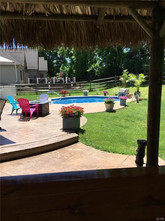 3282 Overlook Dr, Emmaus, PA 18049 - photo 5