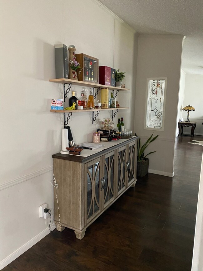 10127 S Country Dr, Alvin, TX 77511 - photo 3