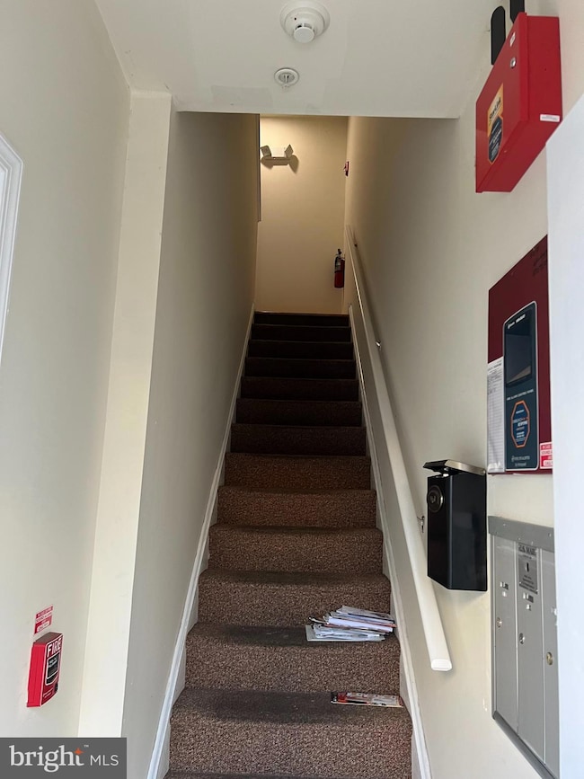 2252 N 12th St, Philadelphia, PA 19133 - photo 3