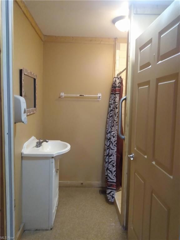 471 State St, Conneaut, OH 44030 - photo 7