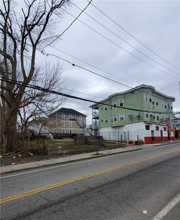 457 Mineral Spring Ave, Pawtucket, RI 02860 - photo 3