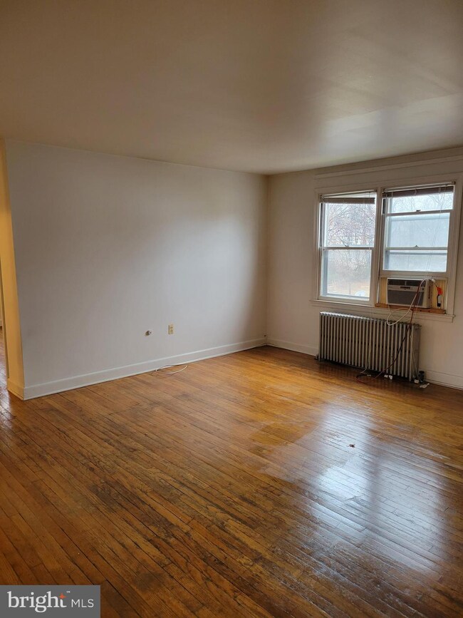 802 Elkton Rd unit C, Newark, DE 19711 - photo 2