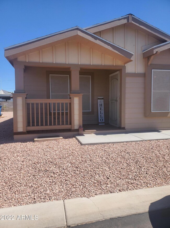 BROADWAY 136 FRONT VIEW 2