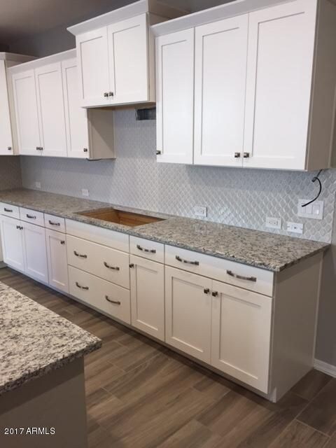 272 Kitchen