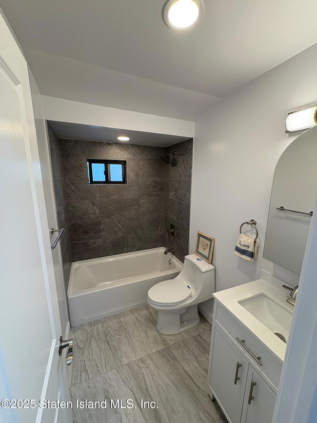 124 bathwindow