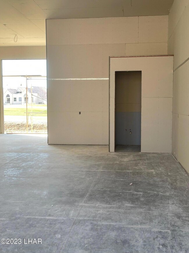 RV Garage (2) w/1/2 Bath