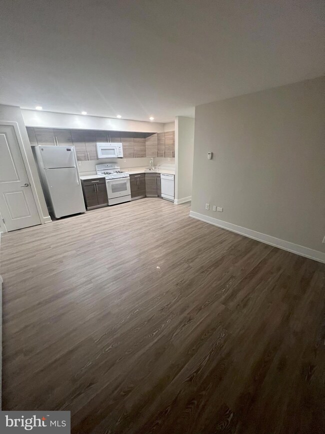 361 Thorn Ln unit 2, Newark, DE 19711 - photo 4