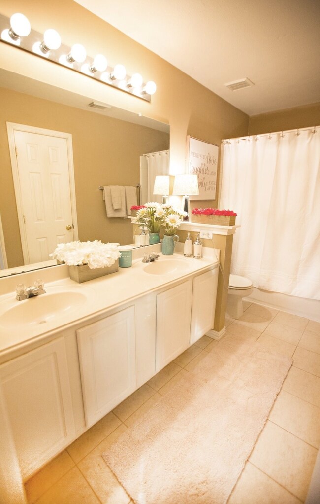 82 N Walden Elms Cir, Spring, TX 77382 - photo 6