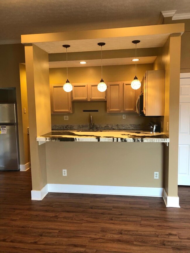 135 E Livingston Ave, Columbus, OH 43215 - photo 3