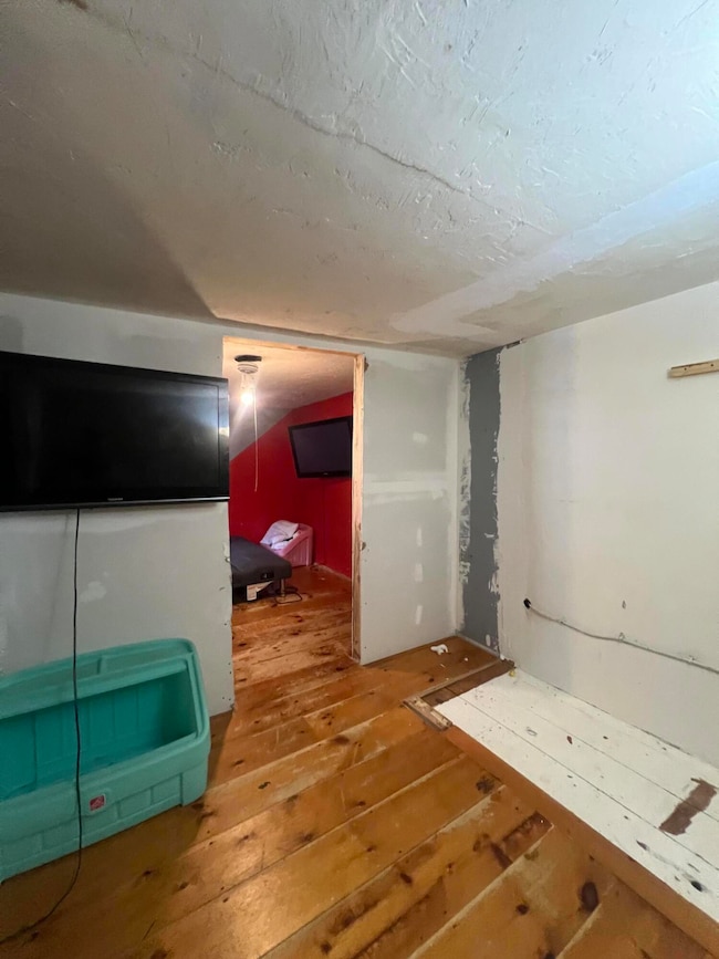 62 Nichols Ln, Hollis, ME 04042 - photo 3