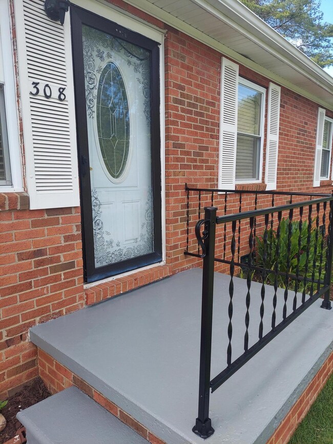 308 Peach Blossom Ct unit 1, Johnson City, TN 37604 - photo 3