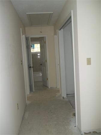 29 Mount Pleasant St, Oxford, MA 01540 - photo 6