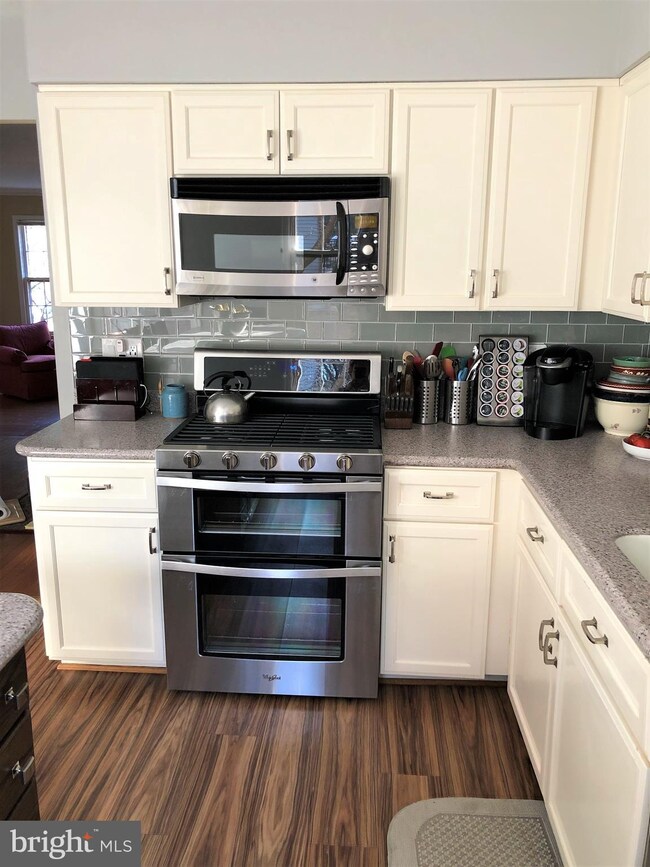 7717 Gromwell Ct, Springfield, VA 22152 - photo 3