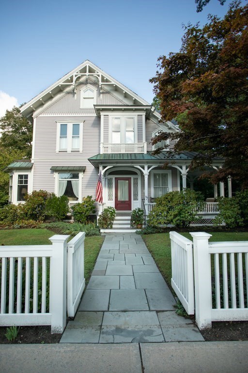 619 Washington St unit A, Wellesley, MA 02482 - photo 2