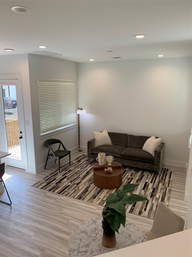 2537 Judiway St, Houston, TX 77018 - photo 3