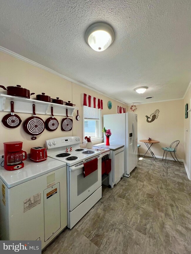 312 Vernon St, Colonial Beach, VA 22443 - photo 7