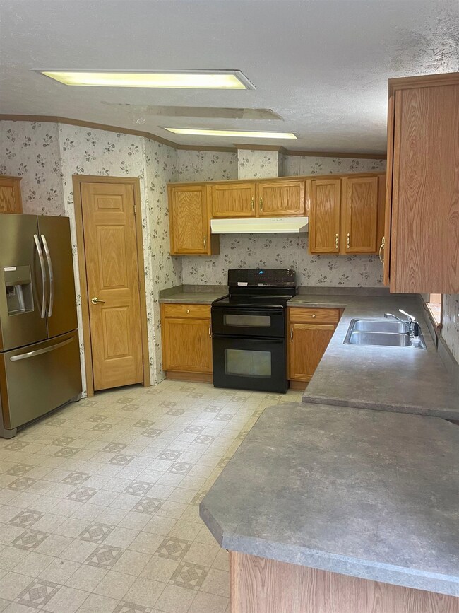 2465 Route 25A, Orford, NH 03777 - photo 4