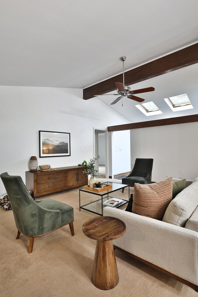 160 Croswell Rd, Columbus, OH 43214 - photo 4