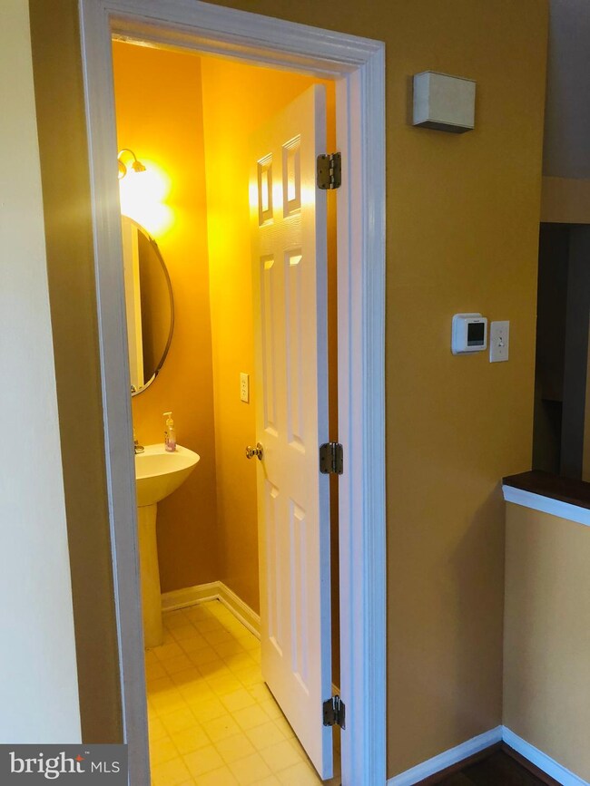 7906 Quill Point Dr, Bowie, MD 20720 - photo 5