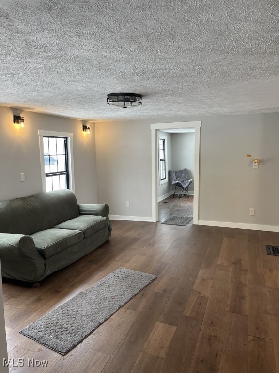 207 Water St, Chardon, OH 44024 - photo 3