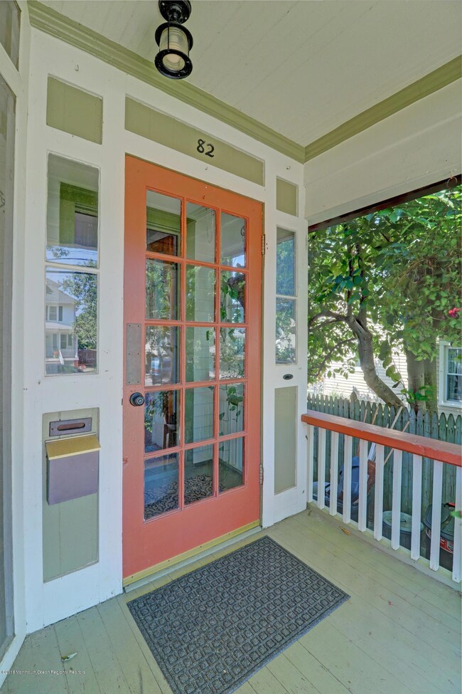 006_Front entrance