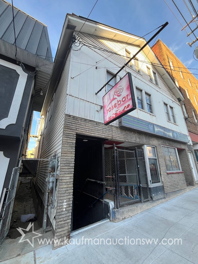 239 Walnut St, Morgantown, WV 26505 - photo 3