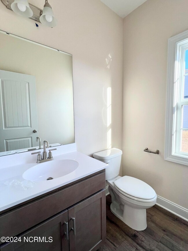 3000 Sharpnose St, New Bern, NC 28562 - photo 5