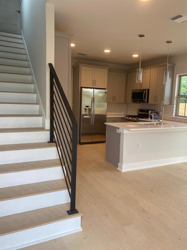 6920 Bethune Ave unit 3, Austin, TX 78752 - photo 5