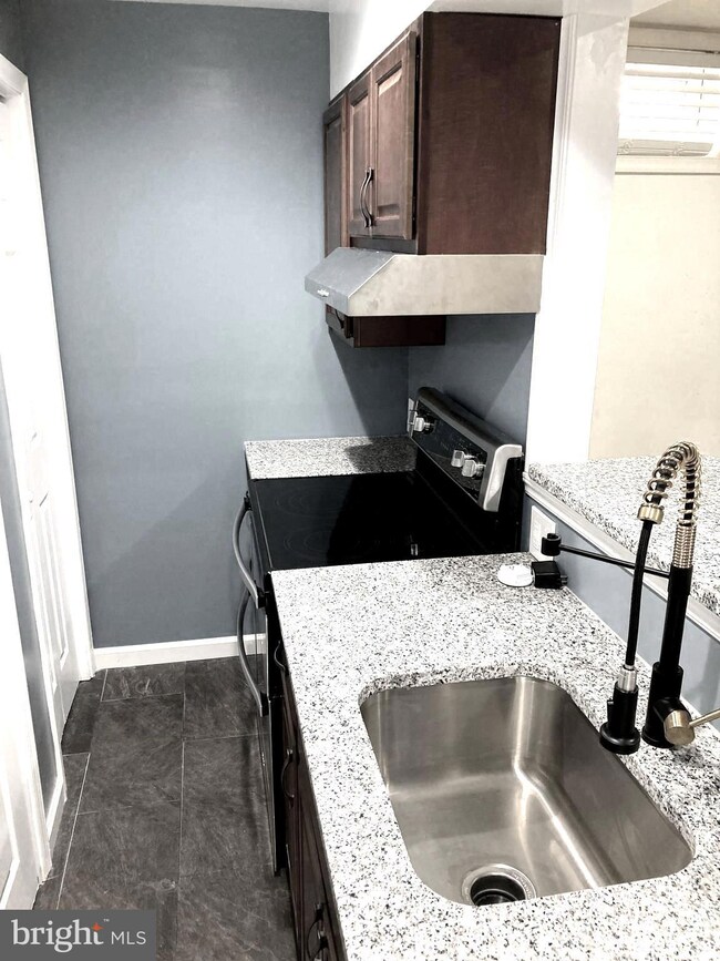 15518 Glastonsbury Way unit BASEMENT UNIT 1, Upper Marlboro, MD 20772 - photo 2