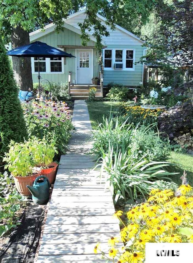 326 6th St, Lincoln, IL 62656 - photo 6