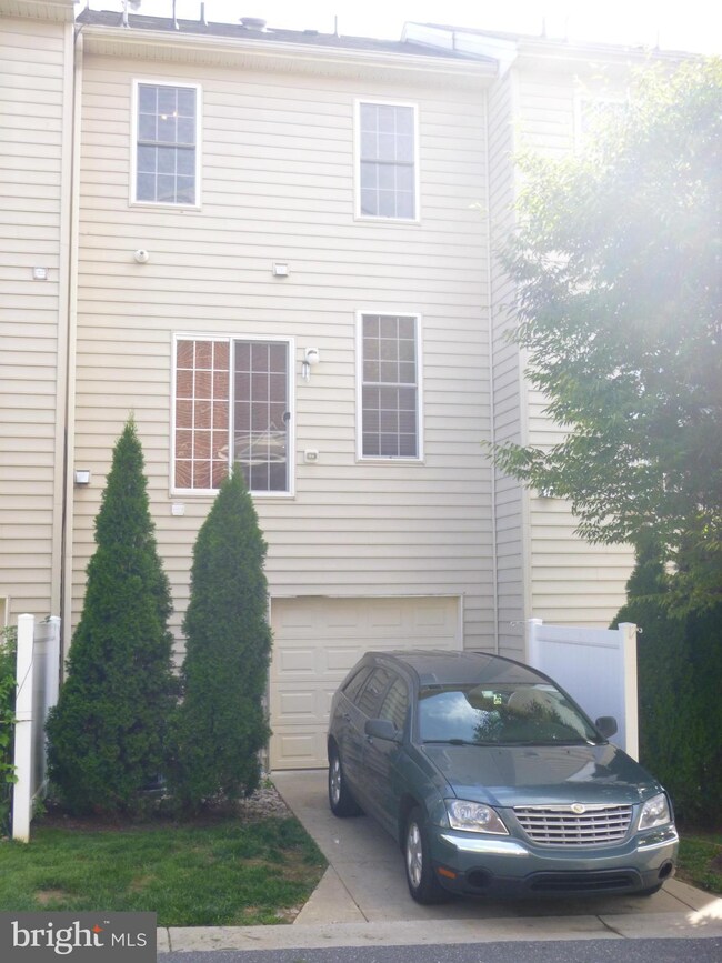 22117 Ginger Tree Way, Clarksburg, MD 20871 - photo 2