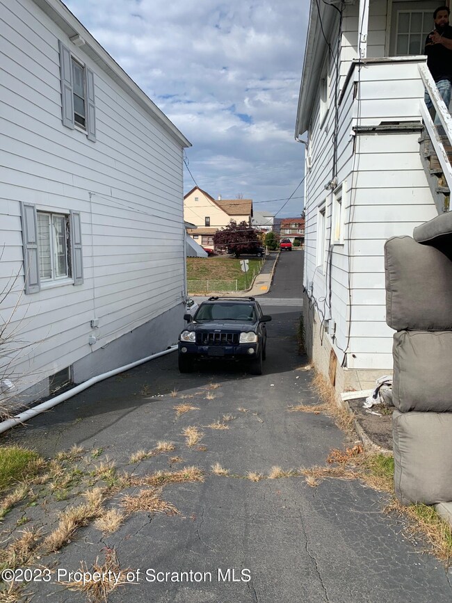 3317 Pittston Ave, Moosic, PA 18507 - photo 5