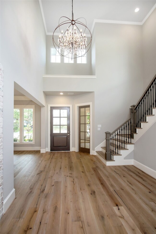 730 W 42nd St, Houston, TX 77018 - photo 4