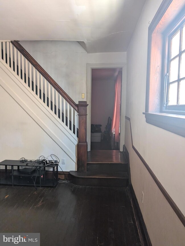 619 W Lafayette St, Norristown, PA 19401 - photo 4