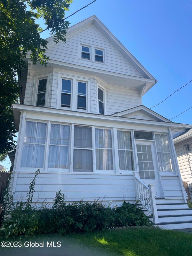 822 Lancaster St, Albany, NY 12203 - photo 2