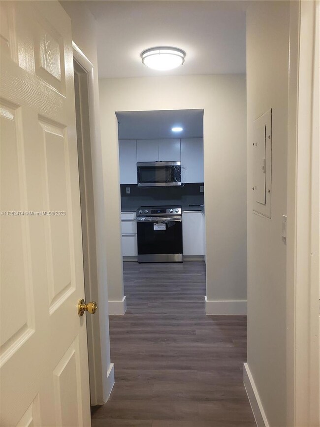 275 SW 113th Way unit 275, Pembroke Pines, FL 33025 - photo 6