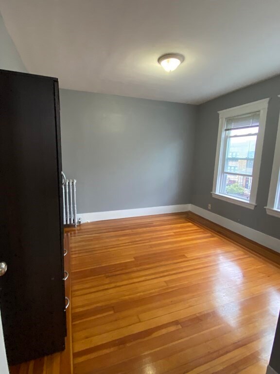 11 Sargent St unit 3, Cambridge, MA 02140 - photo 7